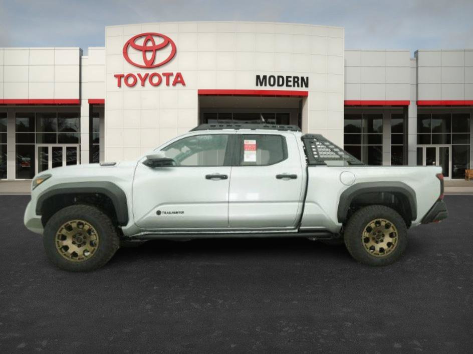 New 2025 Celestial Silver M Toyota Trailhunter image 10