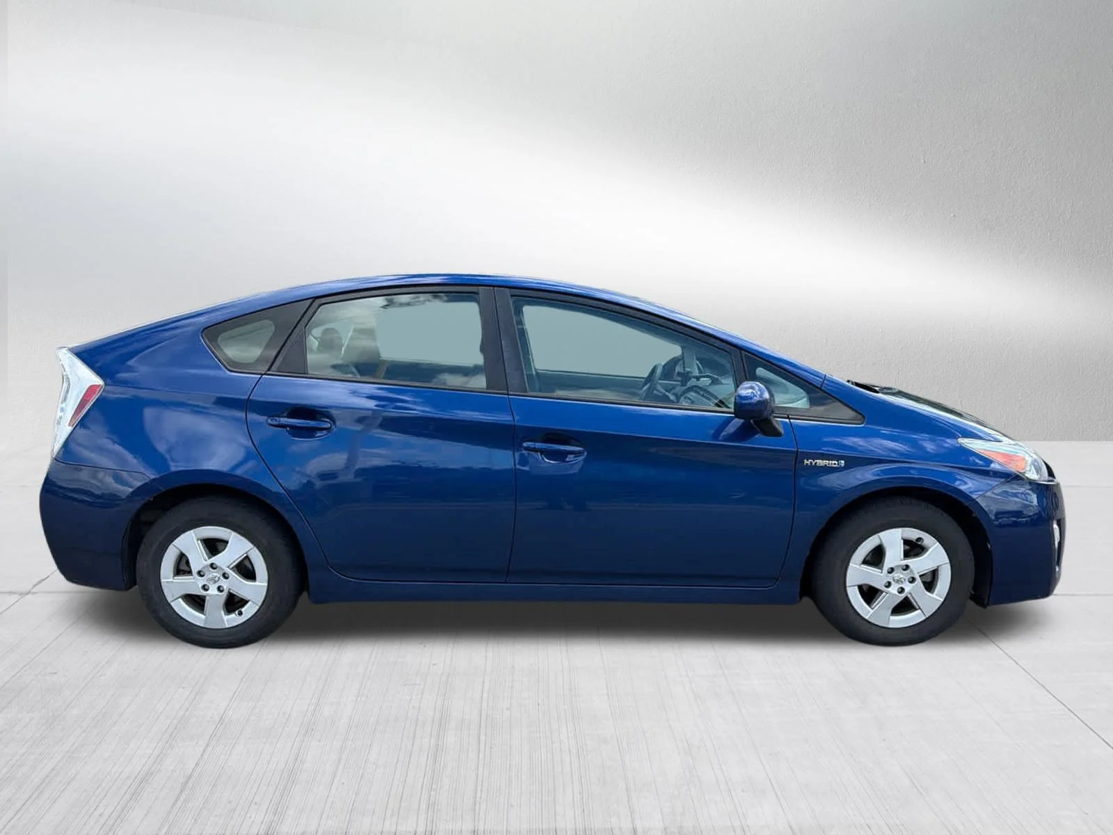 Used 2010 Blue Ribbon Metallic Toyota III image 3