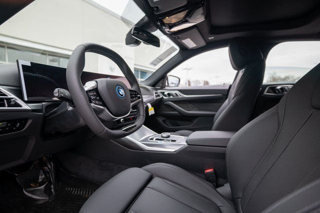 Certified Used 2025 Alpine White BMW xDrive40 image 13