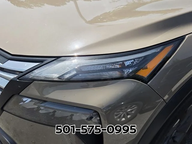 Used 2024 Beige/tan Nissan SV image 11