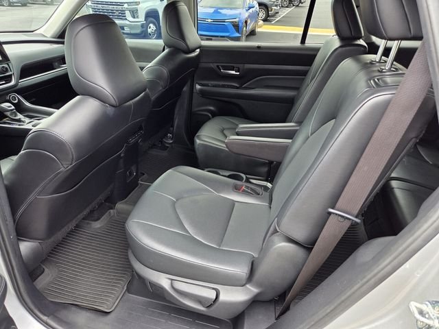 Used 2024 Silver Toyota XLE image 10
