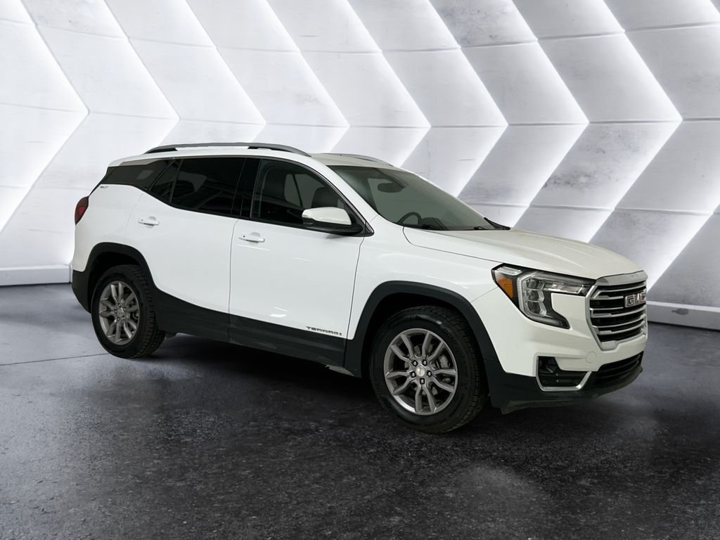 Used 2024 White GMC SLT image 1
