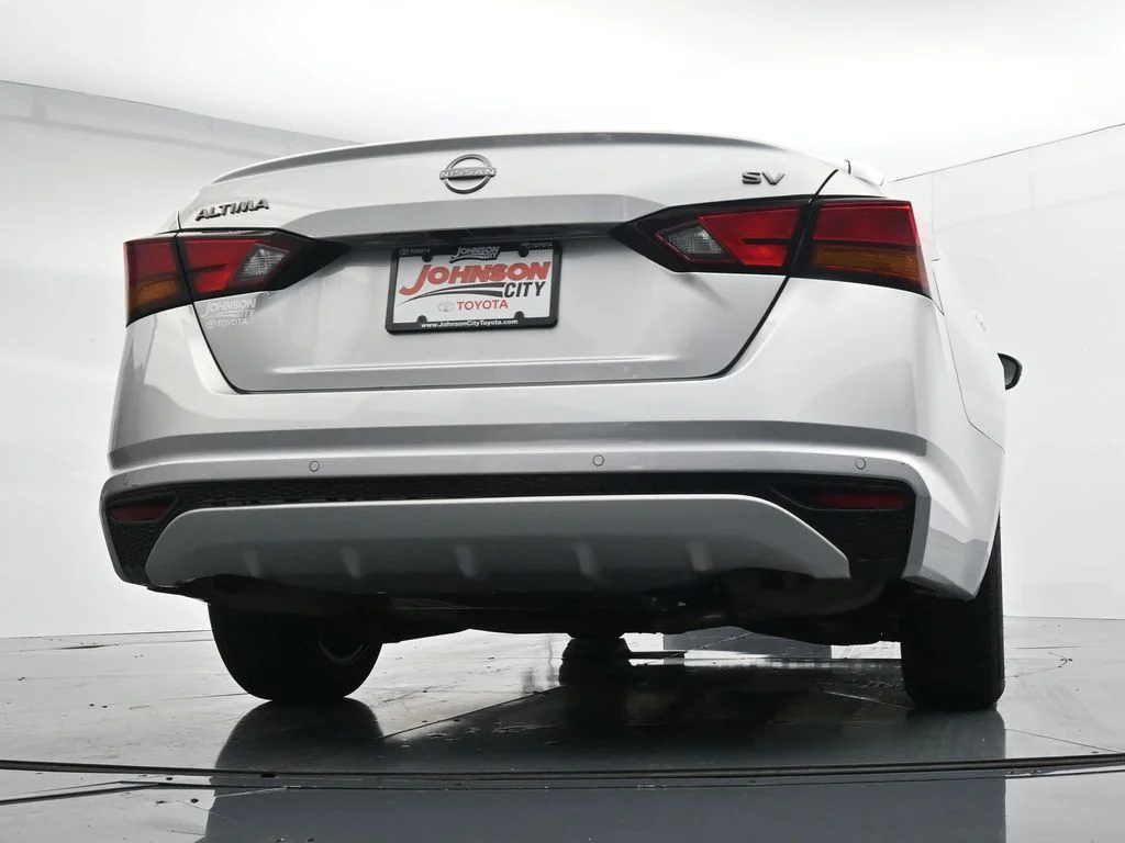 Used 2024 Silver Nissan 2.5 SV image 32