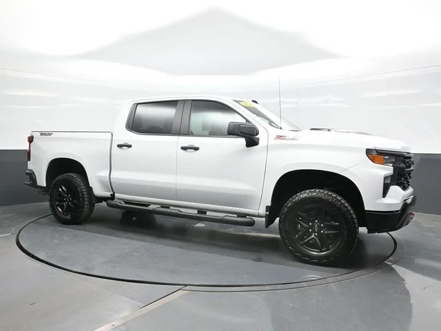 Used 2025 White Chevrolet Custom Trail Boss image 7