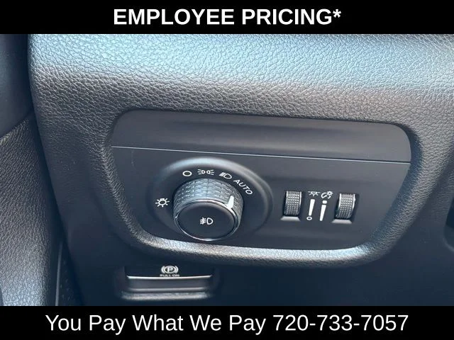 Used 2026 Blue Jeep Limited image 31