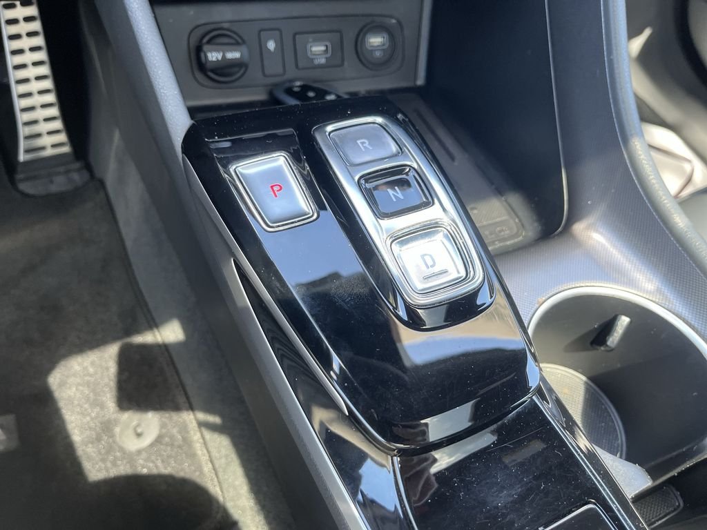 Used 2023 Silver Hyundai SEL Plus image 20