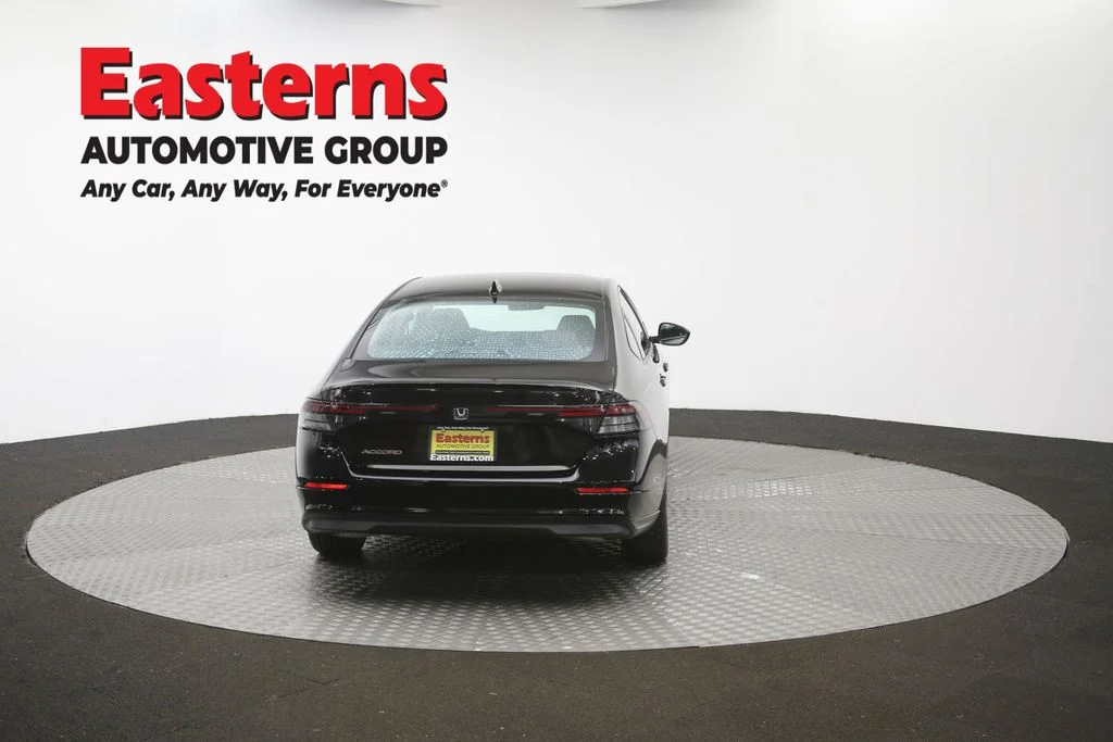 Used 2025 Black Honda SE image 32