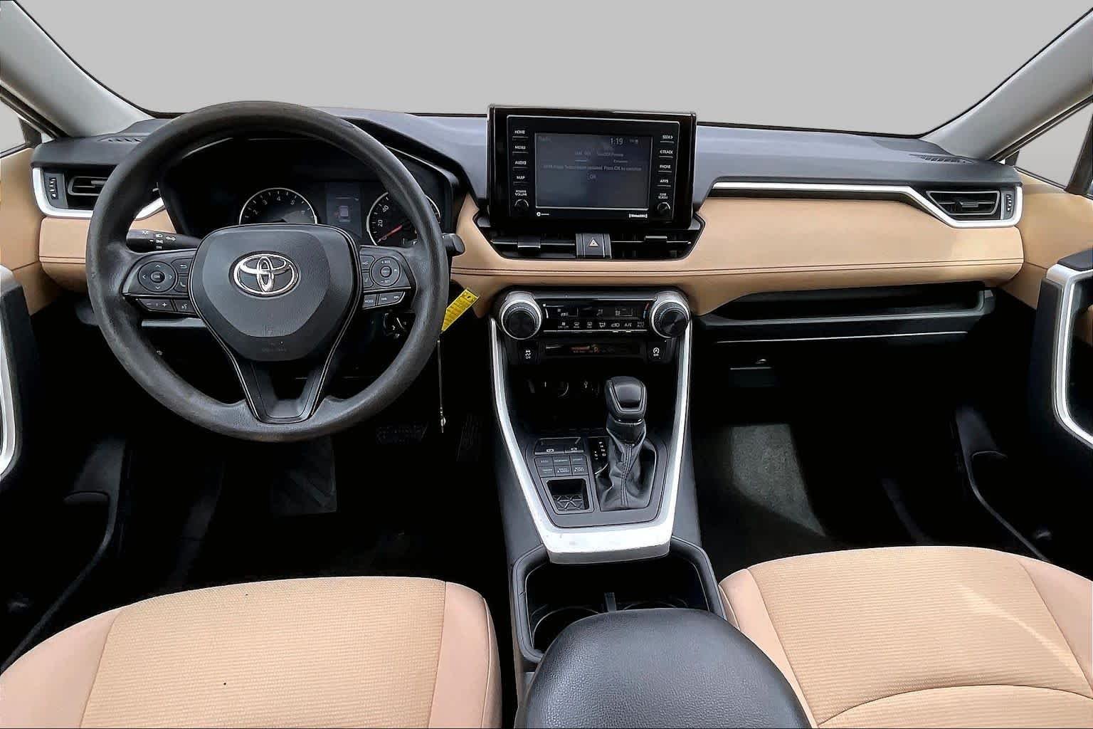 Used 2022 White Toyota LE image 14
