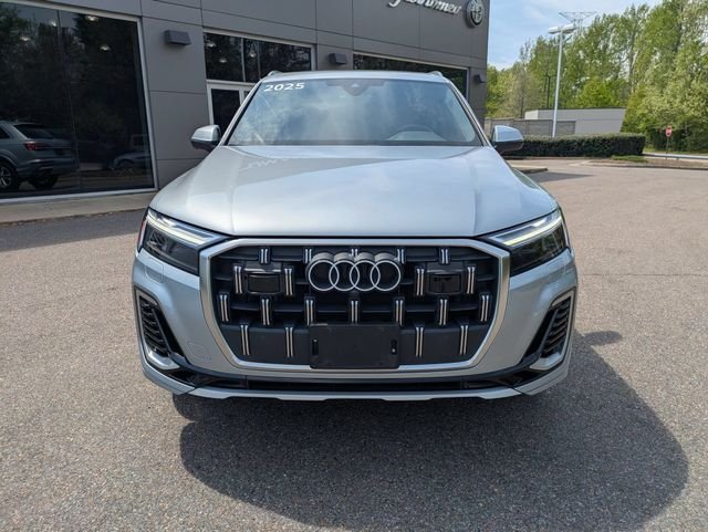 2025 Audi Q7 Premium Plus - Photo 10