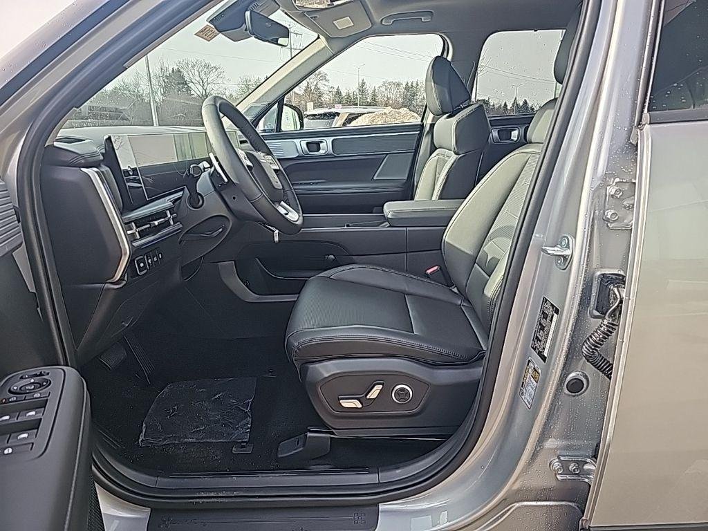 2026 Hyundai Santa Fe Limited - Photo 9