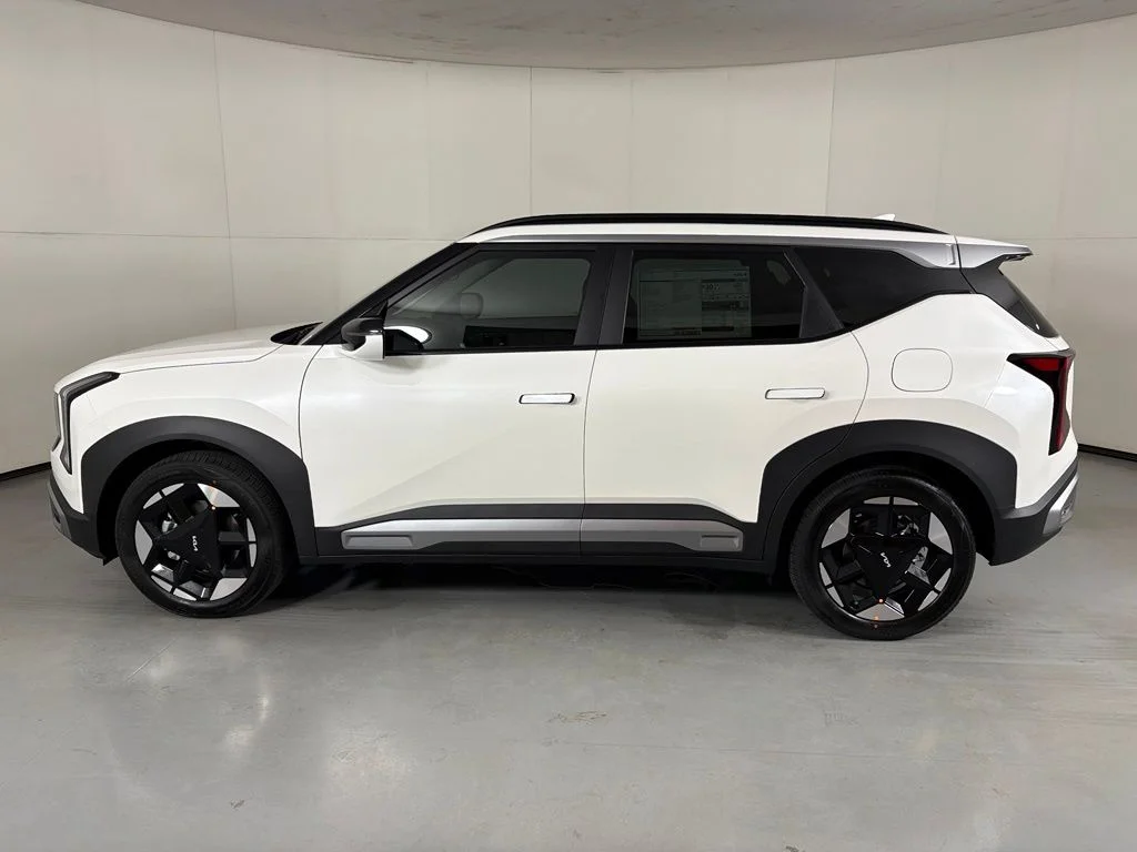New 2027 Snow White Pearl Kia EX image 5