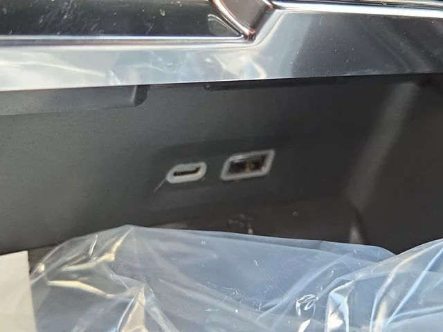 2026 GMC Yukon Denali - Photo 10