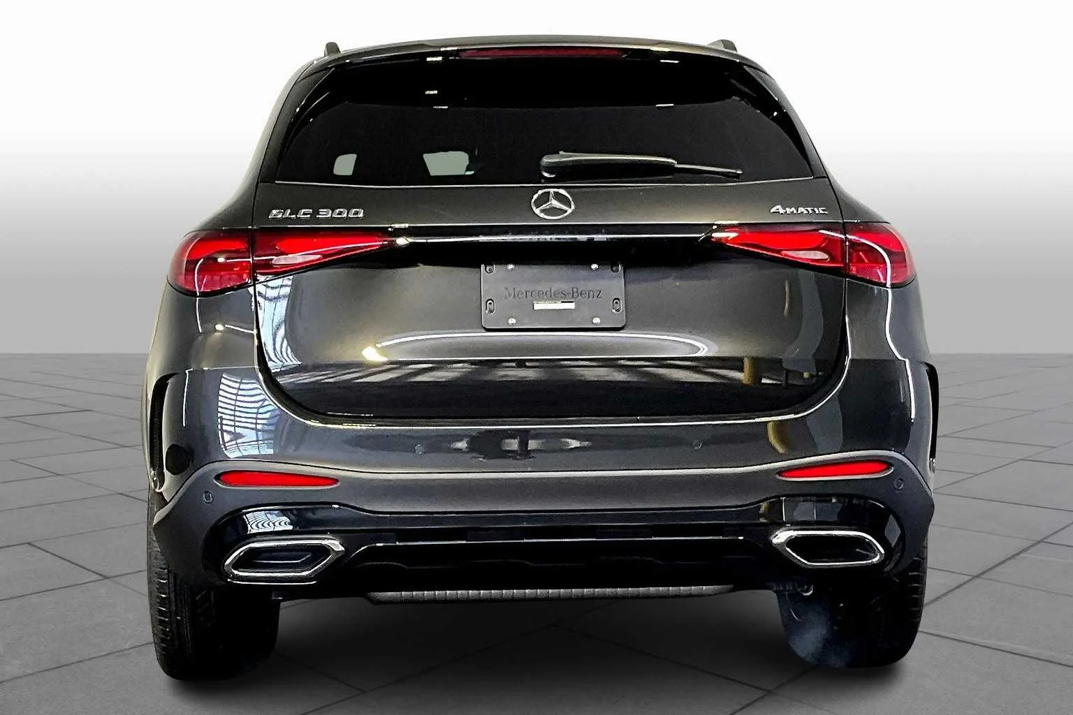 New 2026 Graphite Grey Metallic Mercedes-Benz GLC 300 image 4