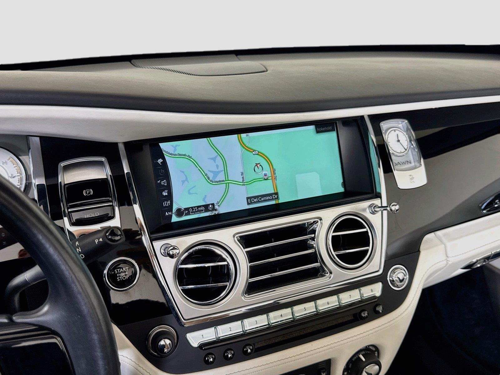 Used 2018 Obsidian Rolls-Royce  image 17