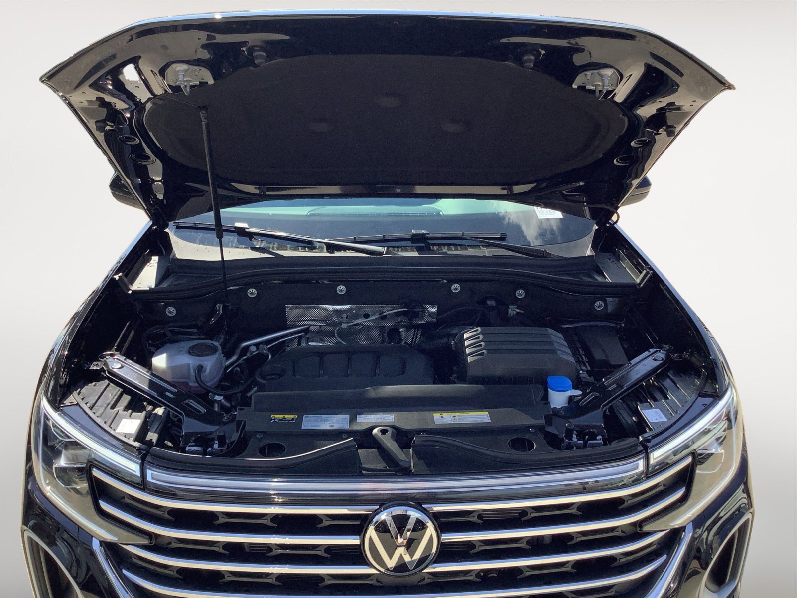 New 2026 Deep Black Pearl Volkswagen 2.0T SE w/Technology image 12