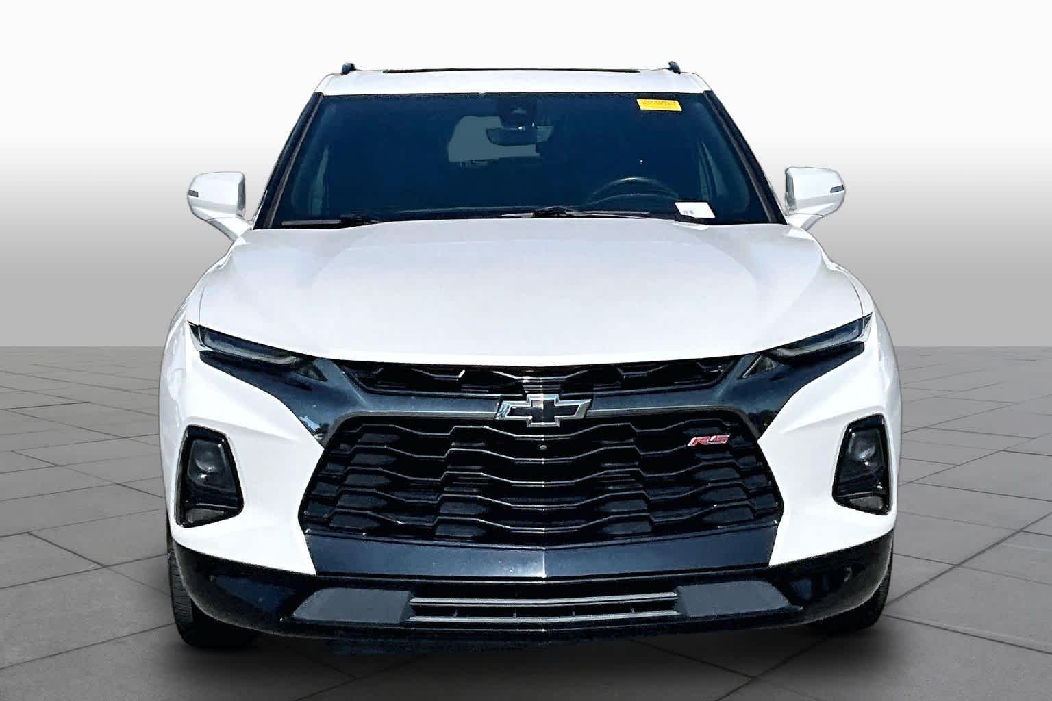 Used 2020 Iridescent Pearl Tricoat Chevrolet RS image 4