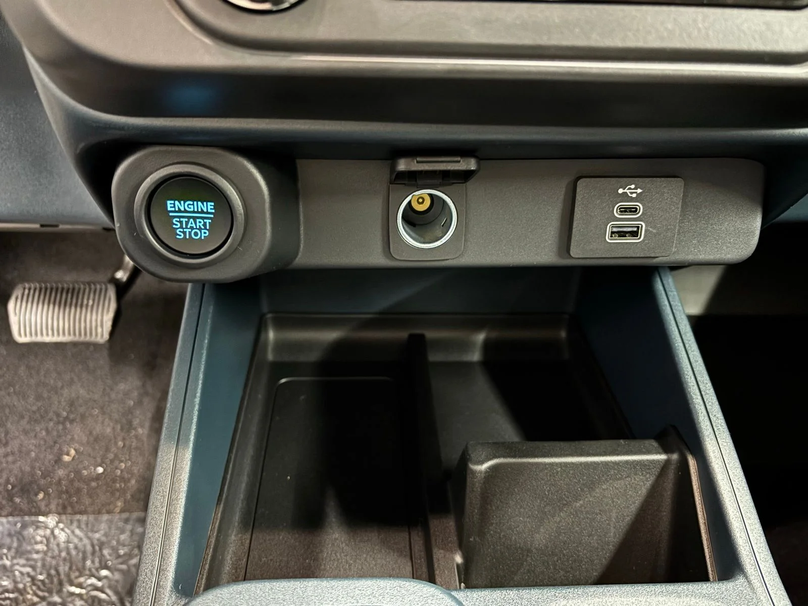 2025 Ford Maverick XLT - Photo 16