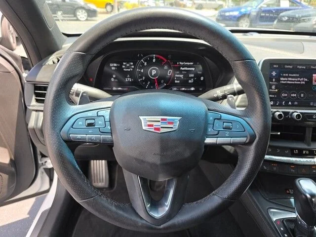 Used 2022 White Cadillac Sport image 25