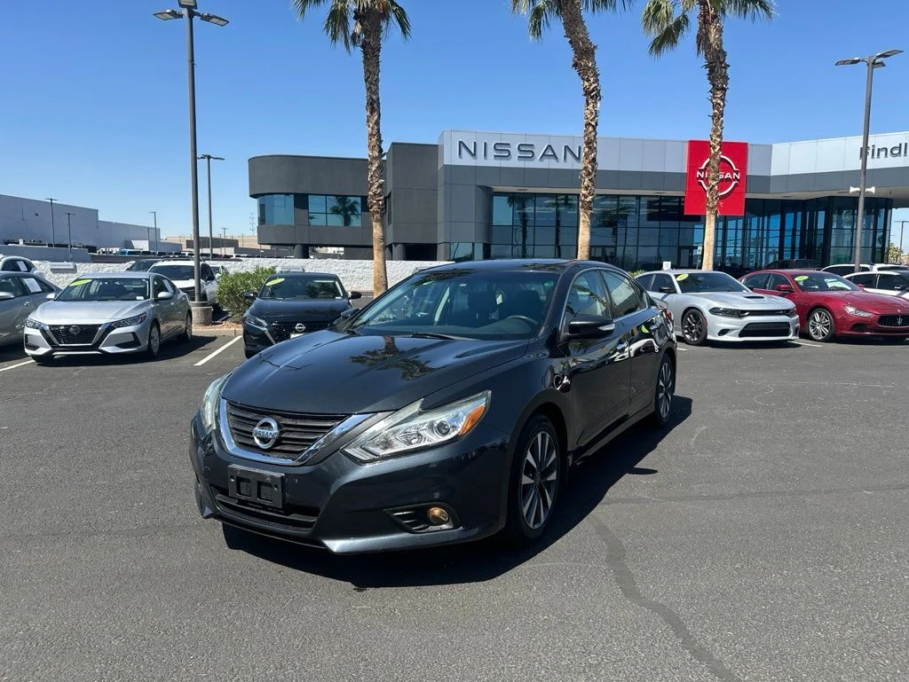 2016 Nissan Altima 2.5 SV's photo