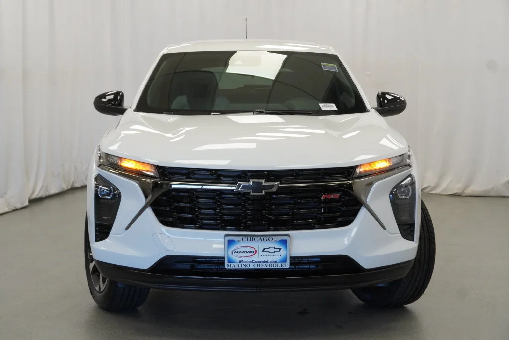 New 2026 Summit White Chevrolet 1RS image 11