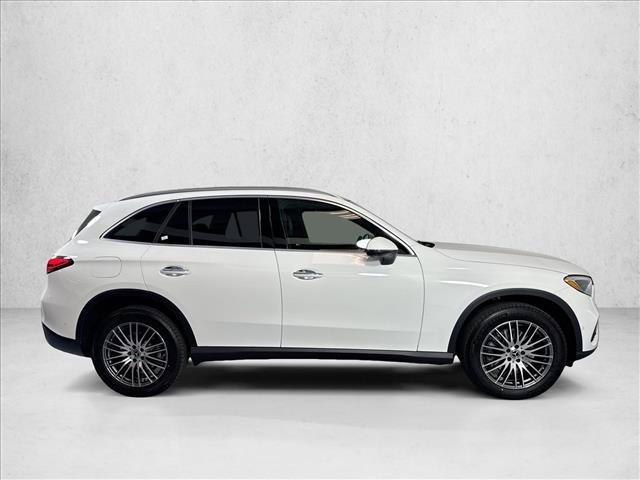 New 2026 Polar White Mercedes-Benz GLC 300 image 34
