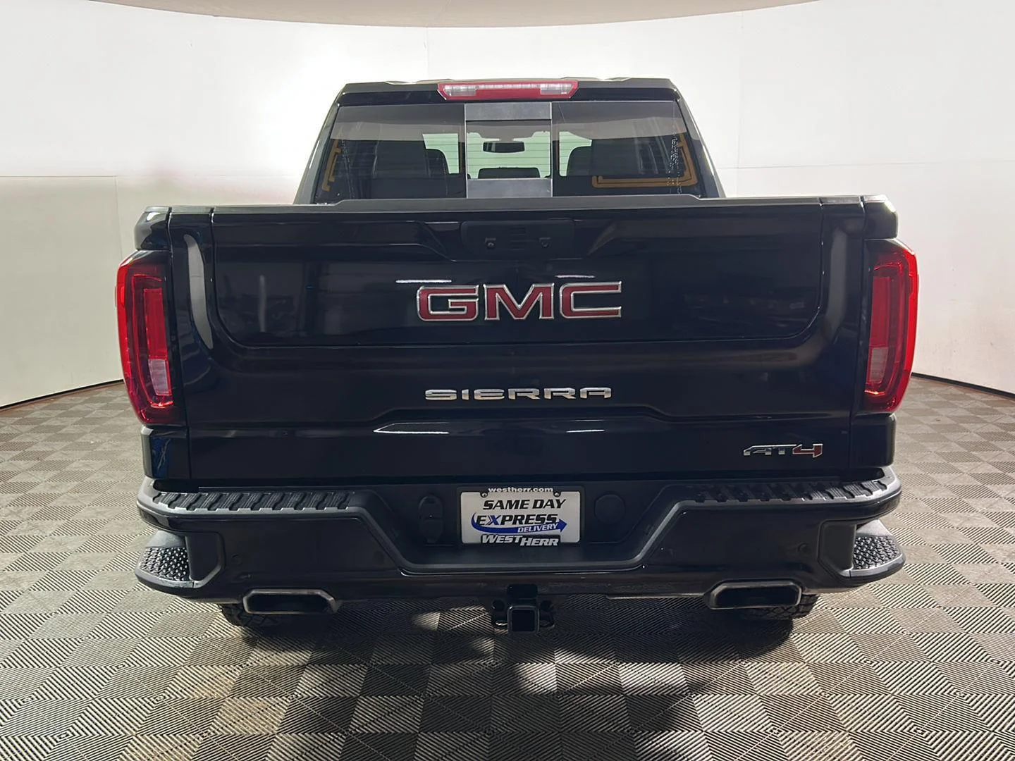 Used 2022 Onyx Black GMC AT4 image 8
