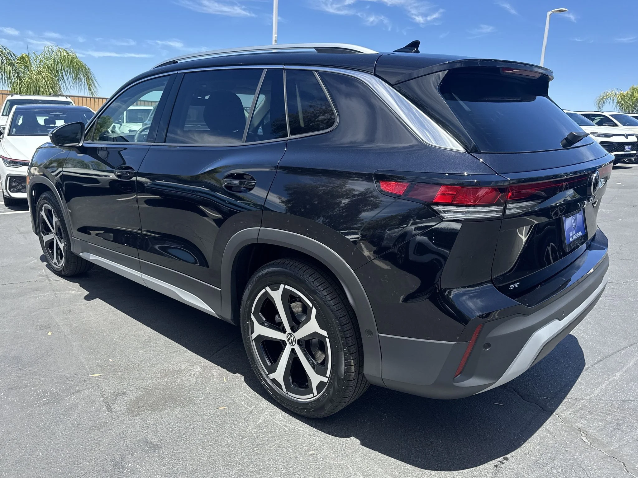 New 2026 Deep Black Pearl Volkswagen SE image 5