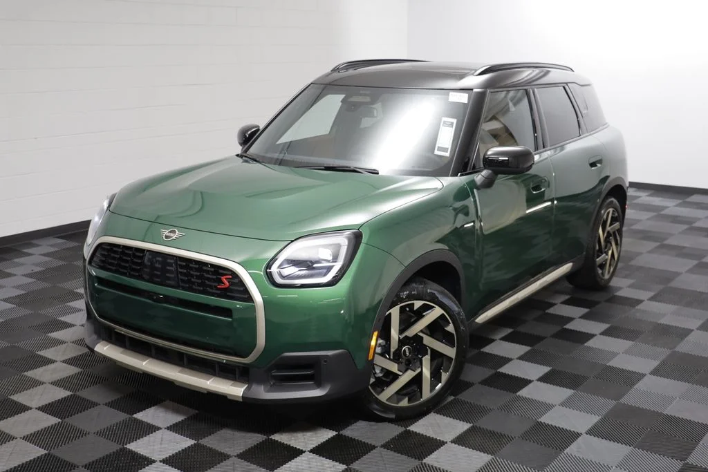 New 2027 British Racing Green MINI  image 2