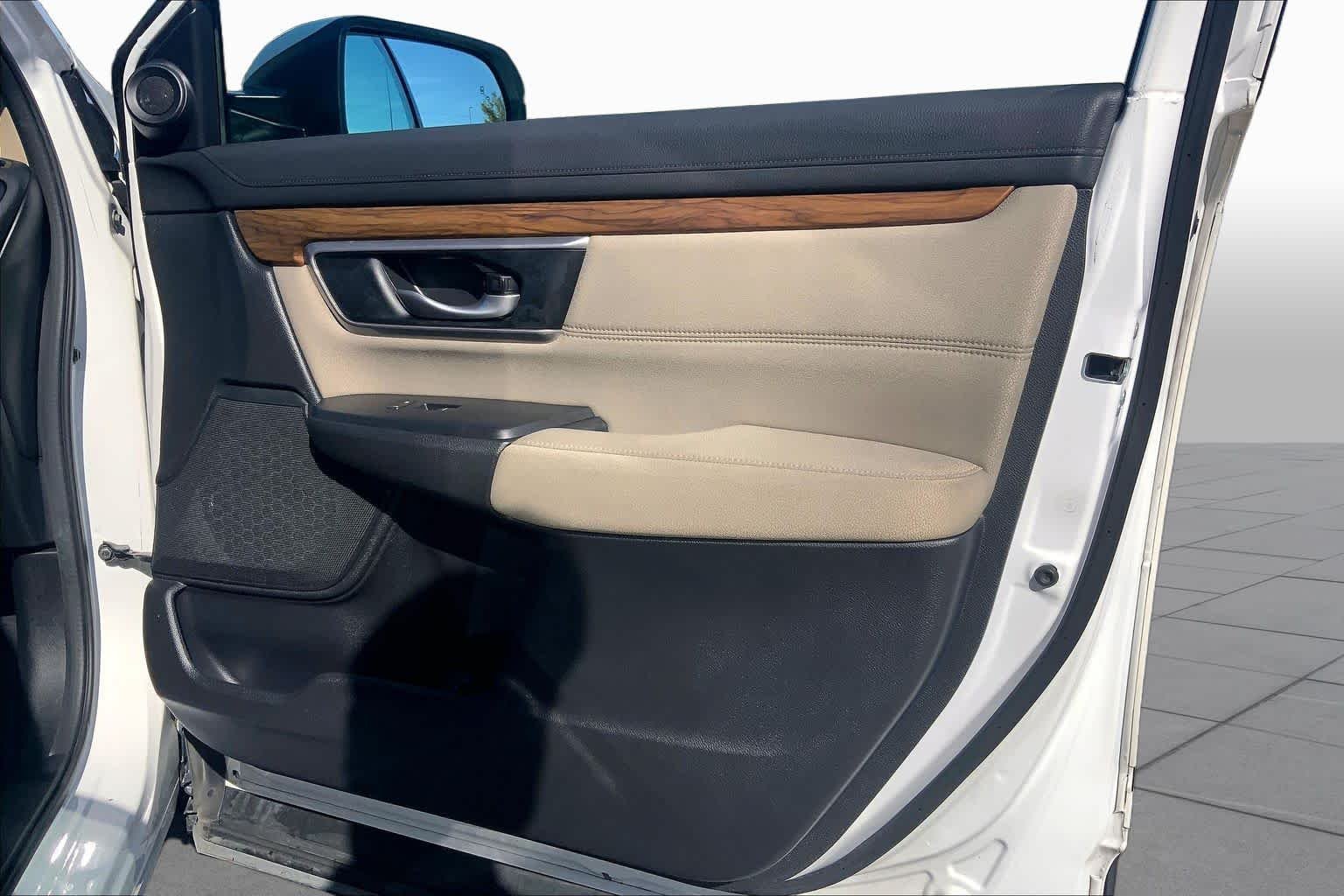 Used 2019 Platinum White Pearl Honda EX image 19