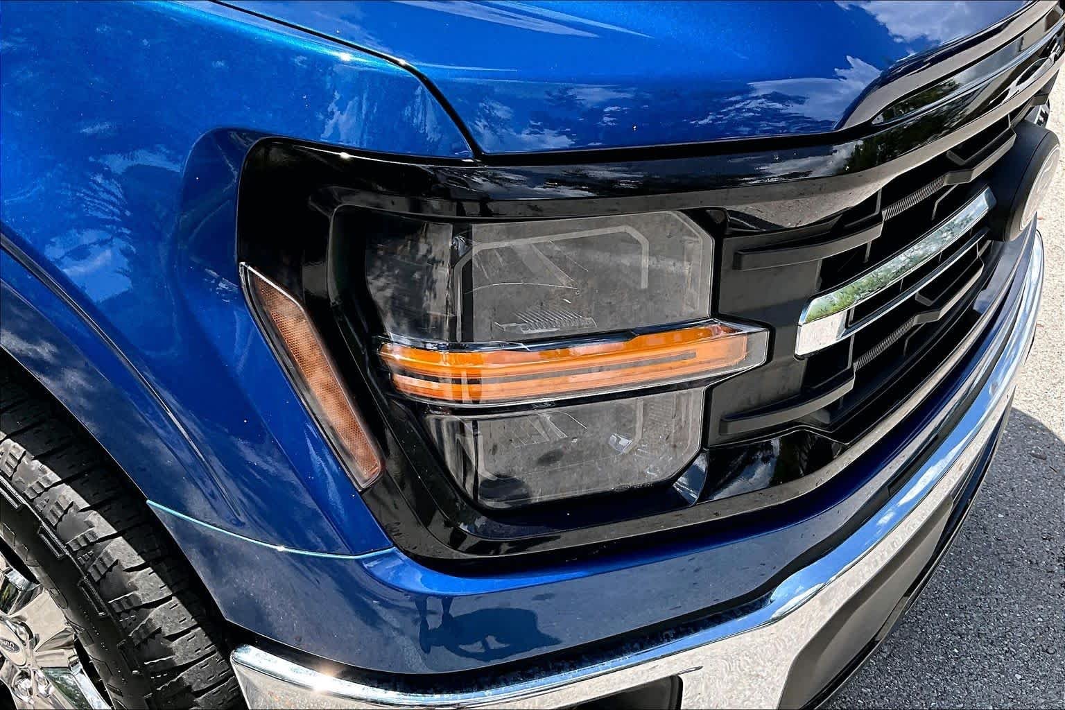 Used 2025 Atlas Blue Ford XLT image 26