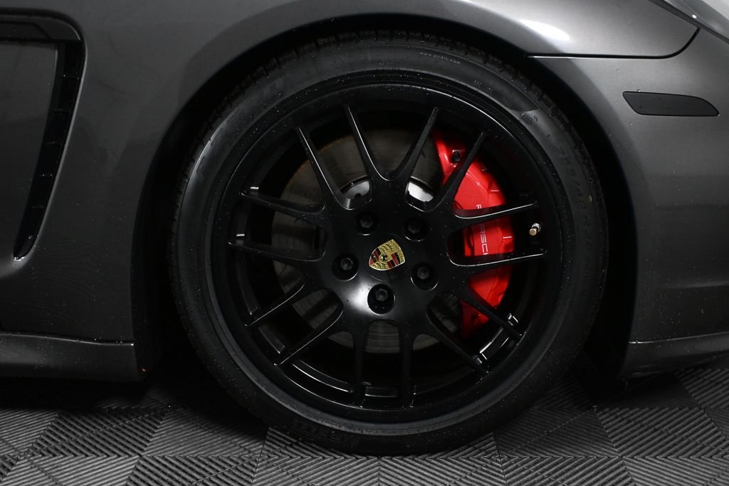 Used 2015  Porsche GTS image 32