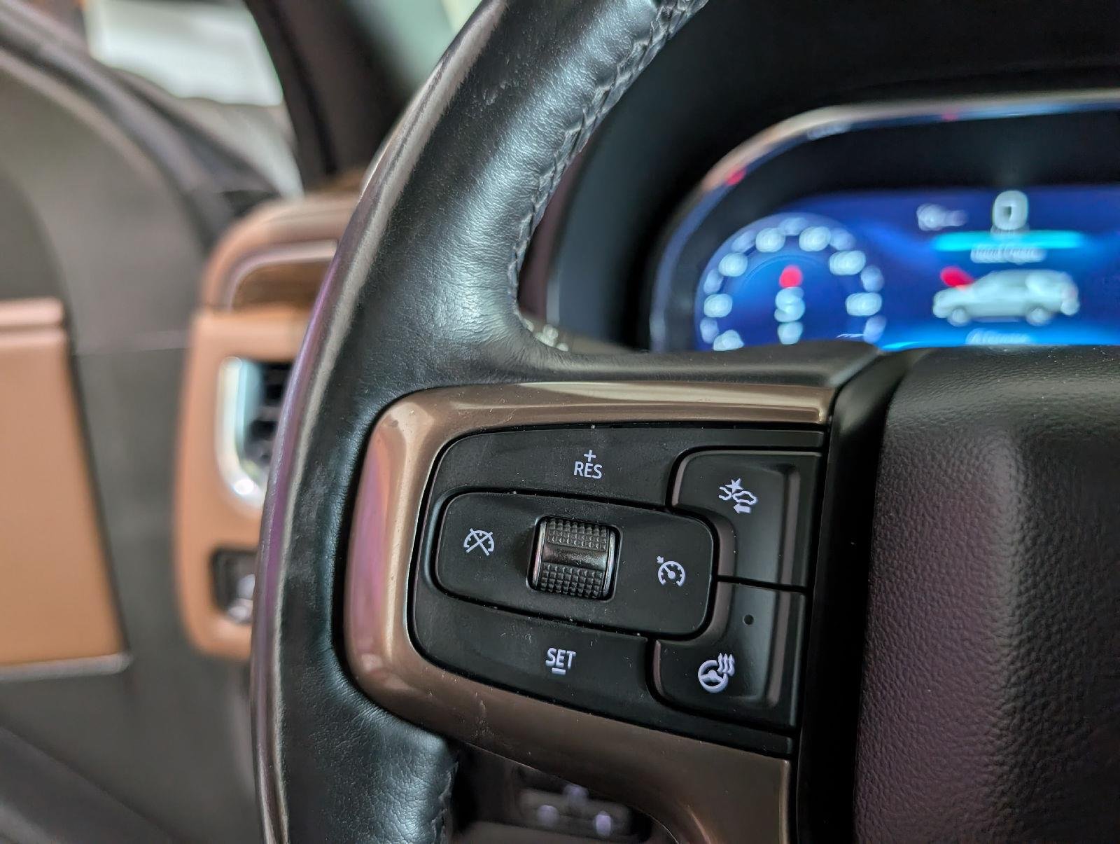 Used 2022 Pearl Chevrolet High Country image 26