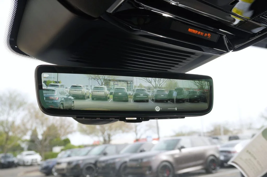 New 2026 Carpathian Grey Land Rover SE image 15