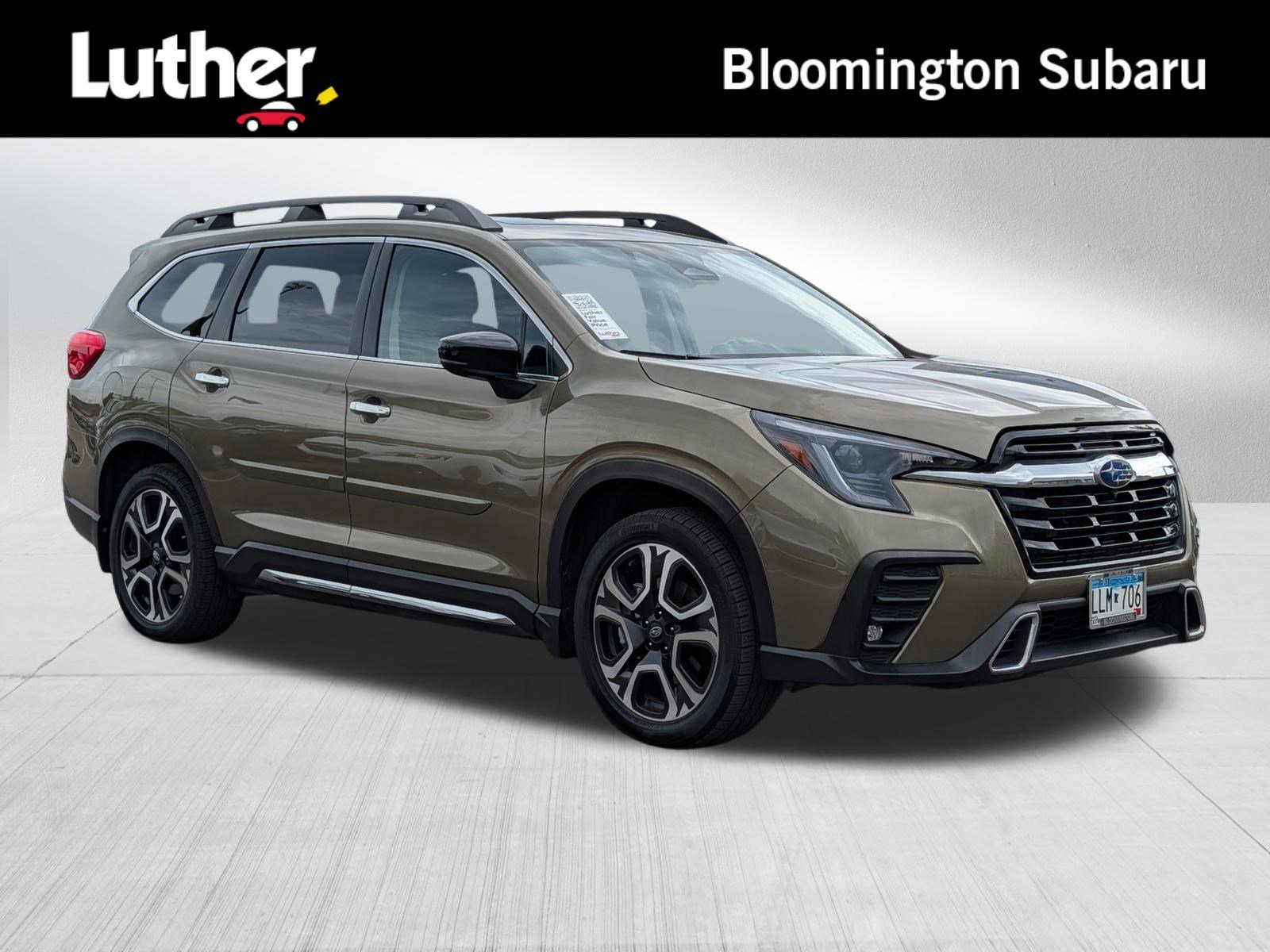 2024 Subaru Ascent Touring's photo