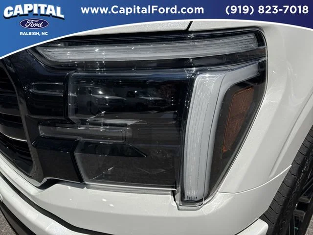Used 2025 White Ford Lariat image 11