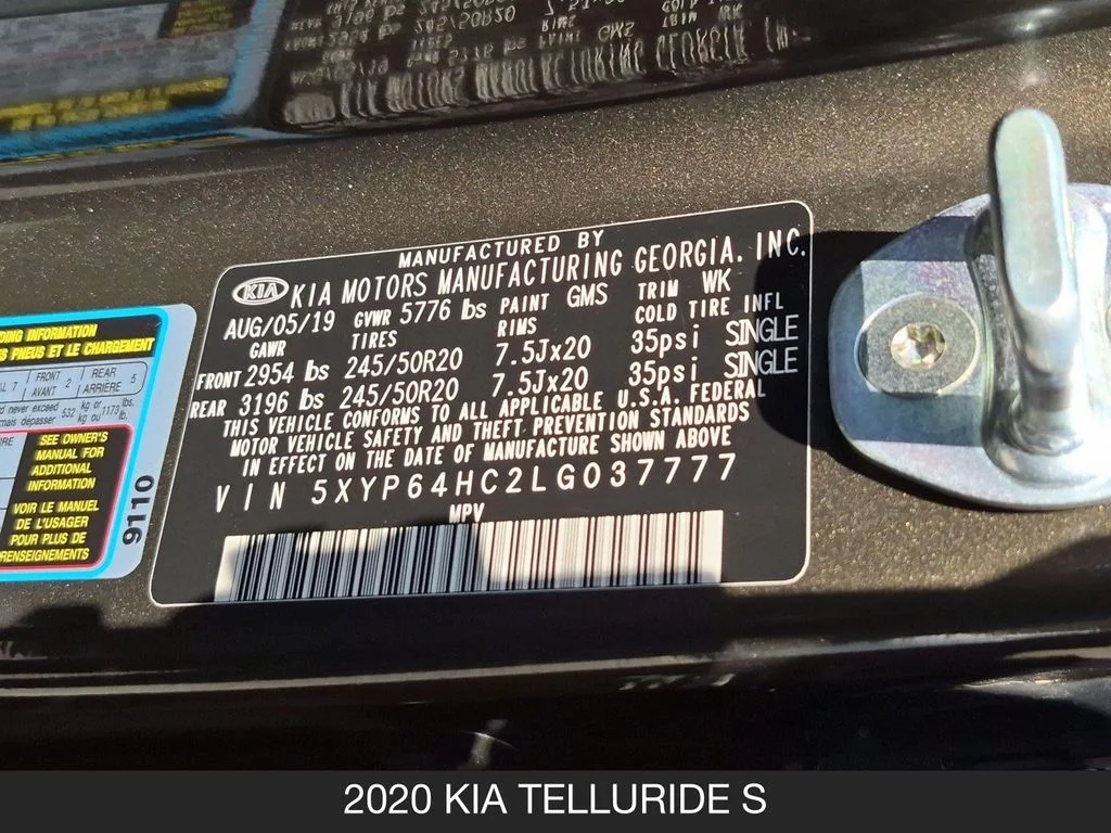 Used 2020 Green Kia S image 25