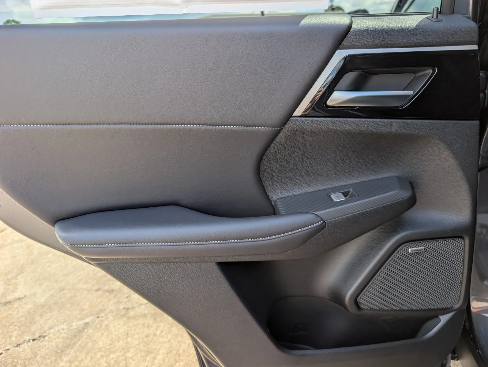 New 2026 Gray Mitsubishi SE 1.5T 2WD image 34