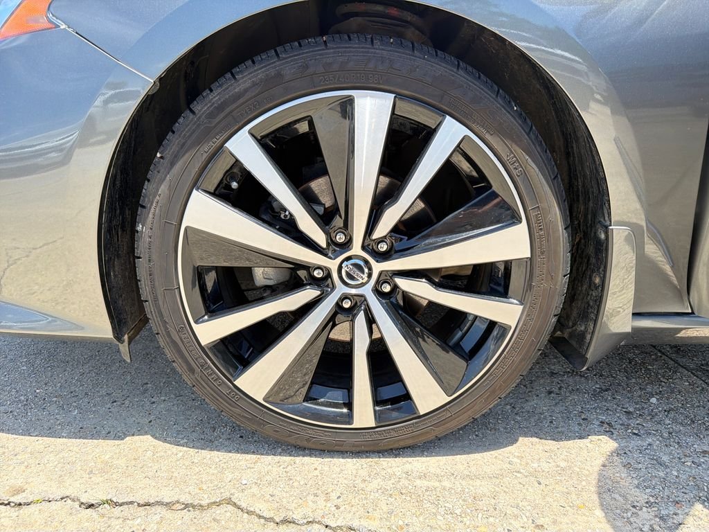 Certified Used 2020 Gray Nissan 2.5 Platinum image 29