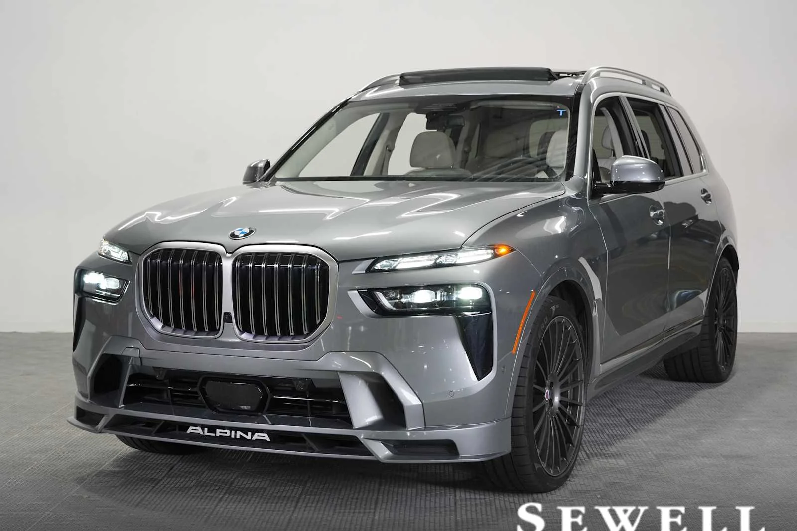 2026 BMW X7 ALPINA XB7's photo