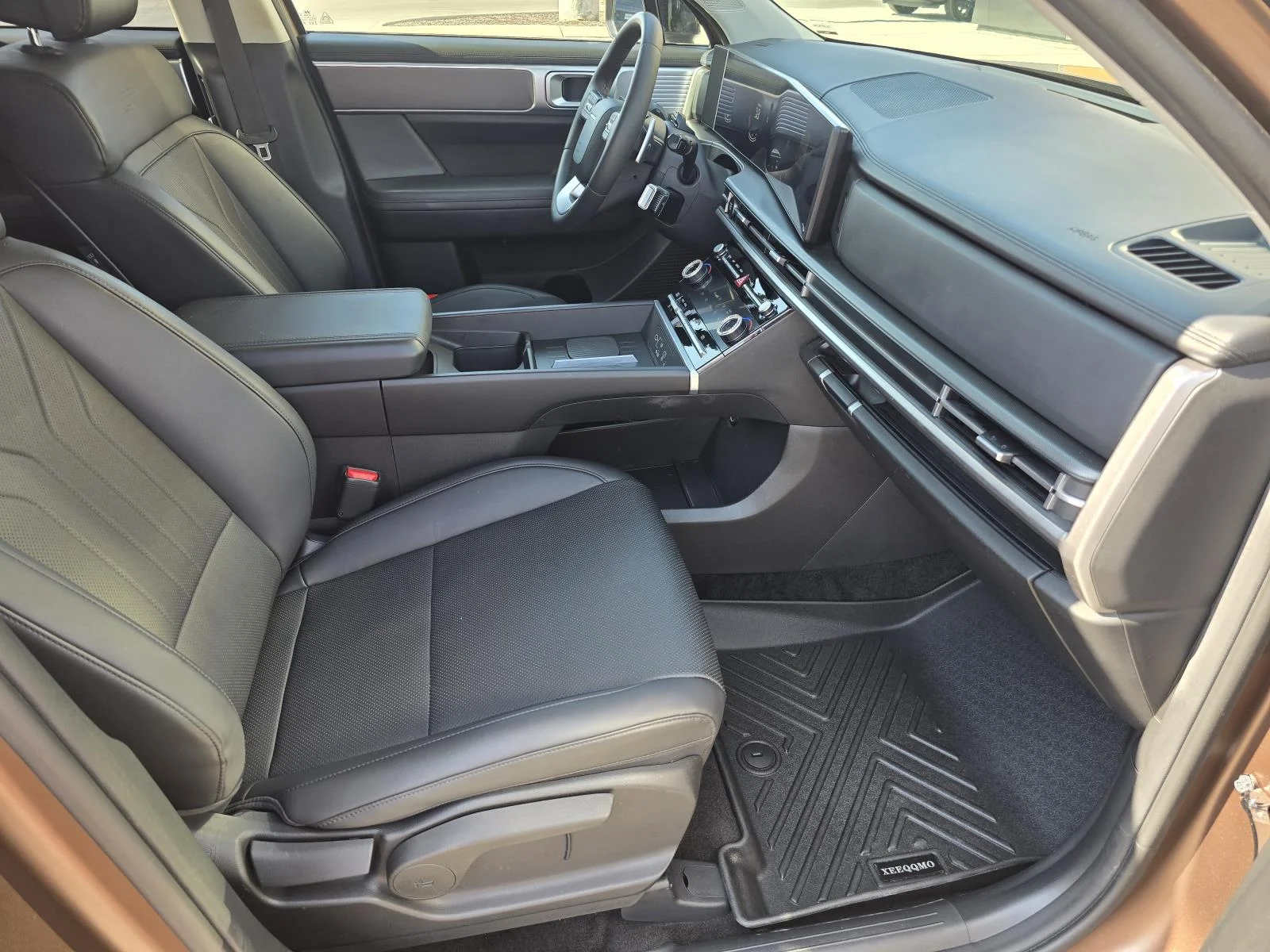 Used 2024 Earthy Brass Matte Hyundai XRT image 22
