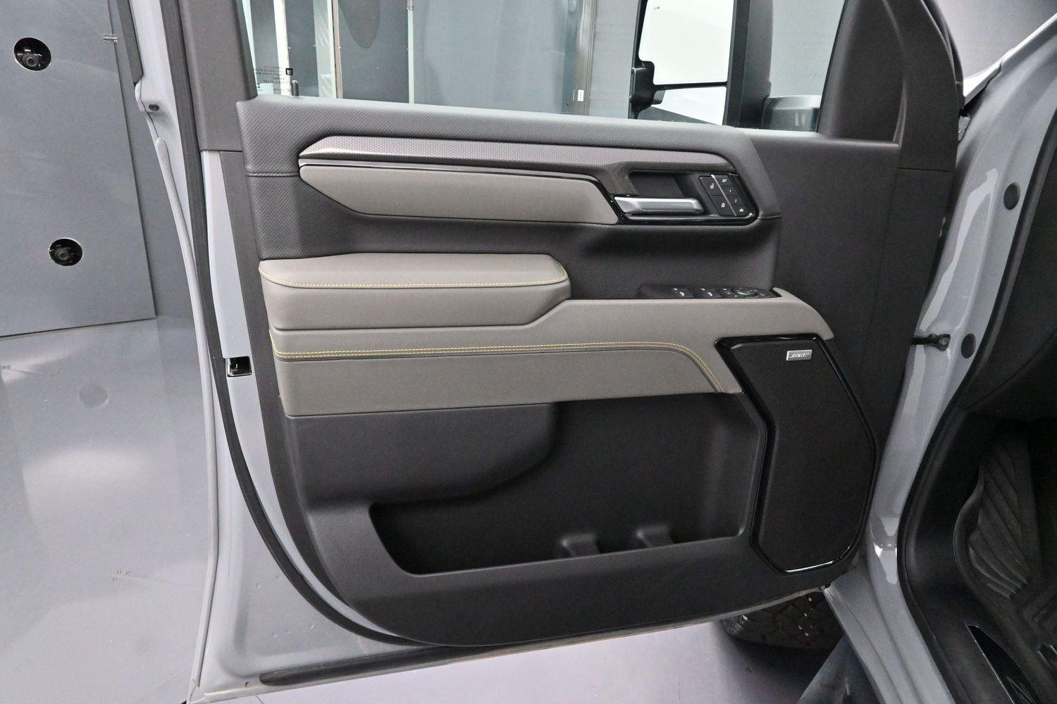 Used 2025 Slate Gray Metallic Chevrolet ZR2 image 9