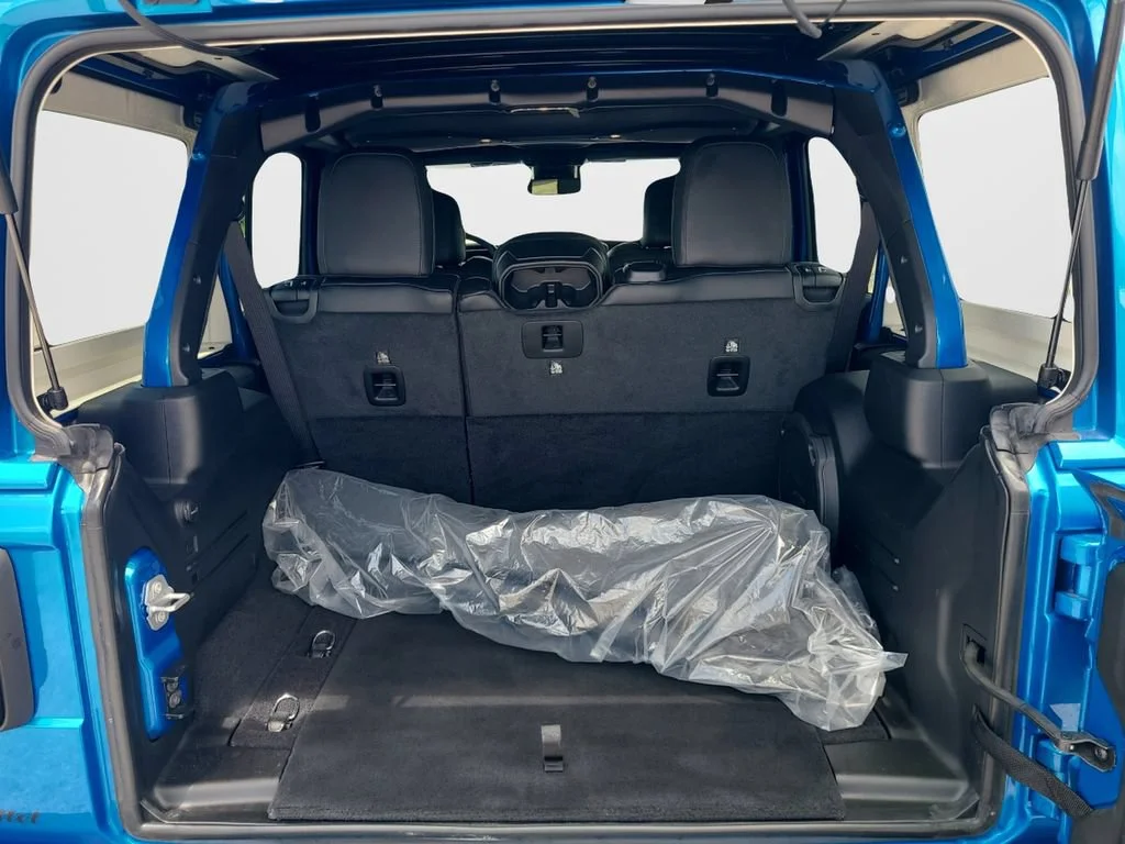 Used 2024 Blue Jeep 4-Door Recon 4x4 image 9