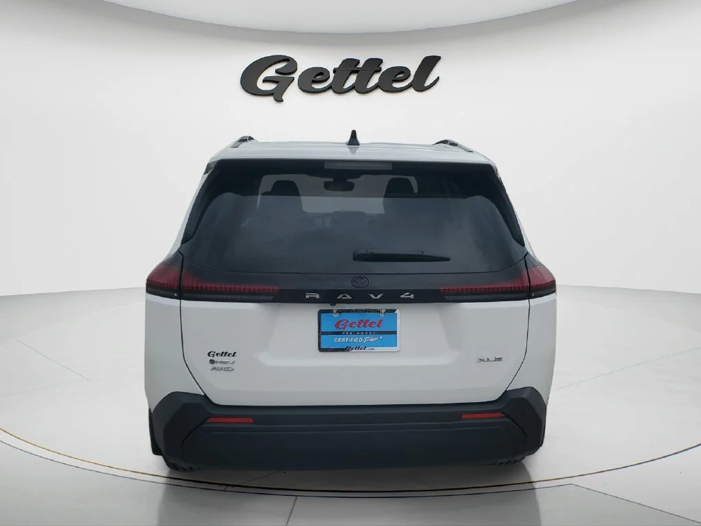 Used 2026 Ice Cap Toyota LE image 6