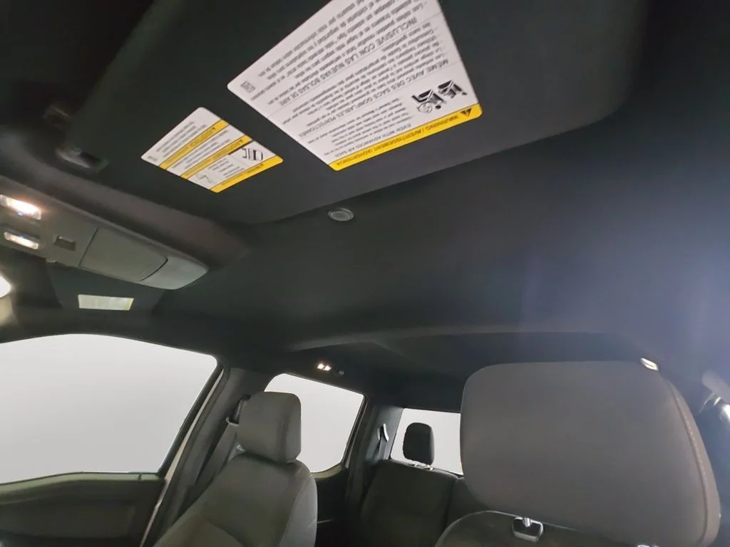 Used 2022 White Ford XLT image 12
