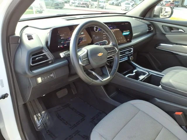 Used 2025 Summit White Chevrolet LT image 14