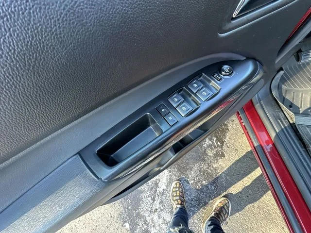 Used 2019 Red Chevrolet Z71 image 17