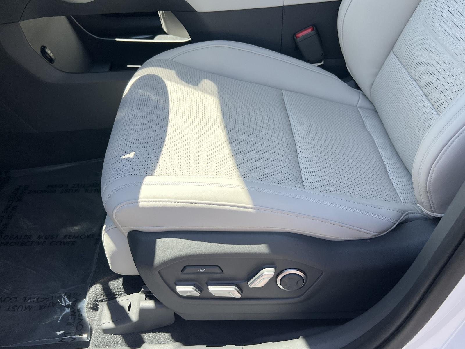 New 2026 Serenity White Hyundai Calligraphy AWD image 30