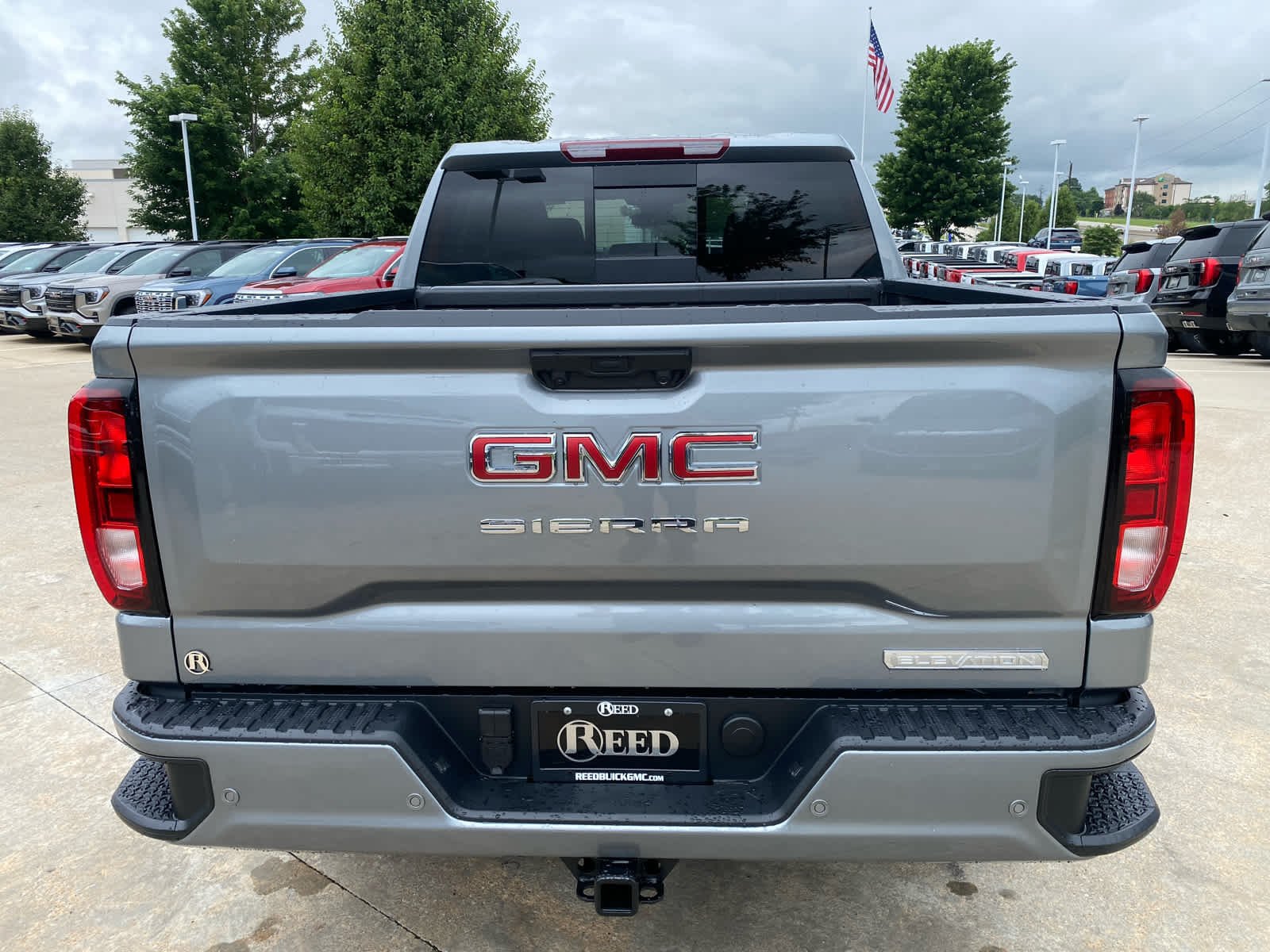 New 2026 Sterling Metallic GMC Elevation image 4