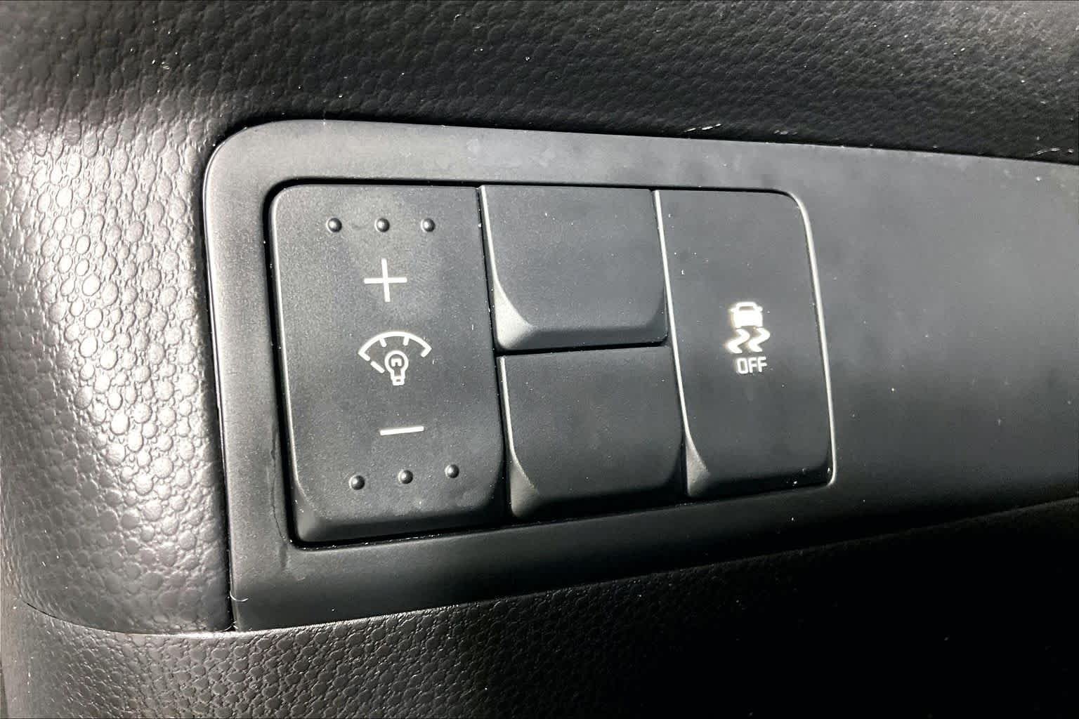 Used 2016 Titanium Gray Kia Base image 26