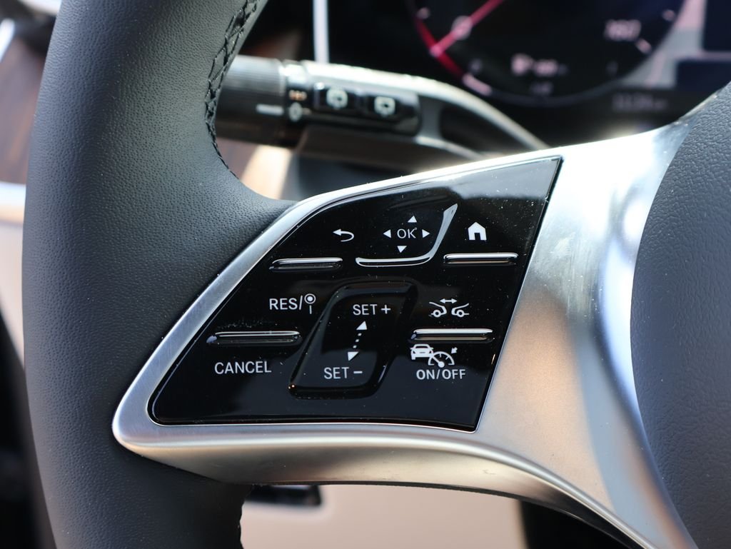 New 2026 Black Mercedes-Benz GLC 300 image 34
